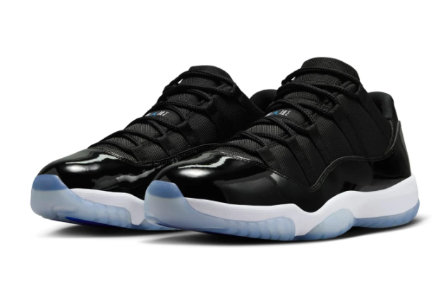 Air Jordan 11 Low 'Space Jam' - Black / White