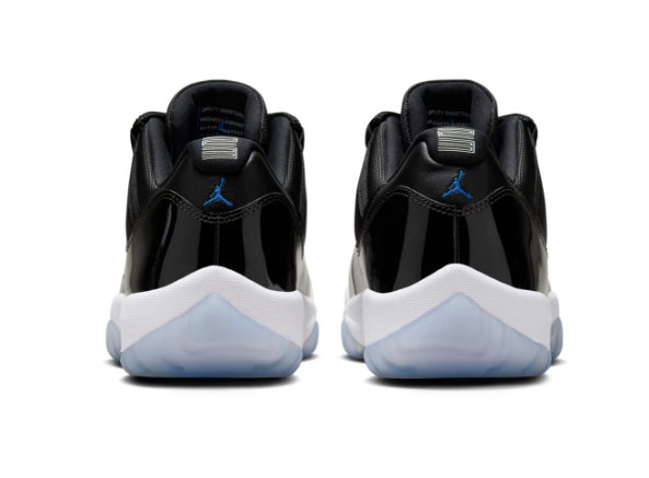 Air Jordan 11 Low 'Space Jam' - Black / White