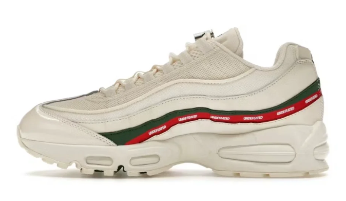 Undefeated x Nike Air Max 95 SP 'Sail' – Off-White